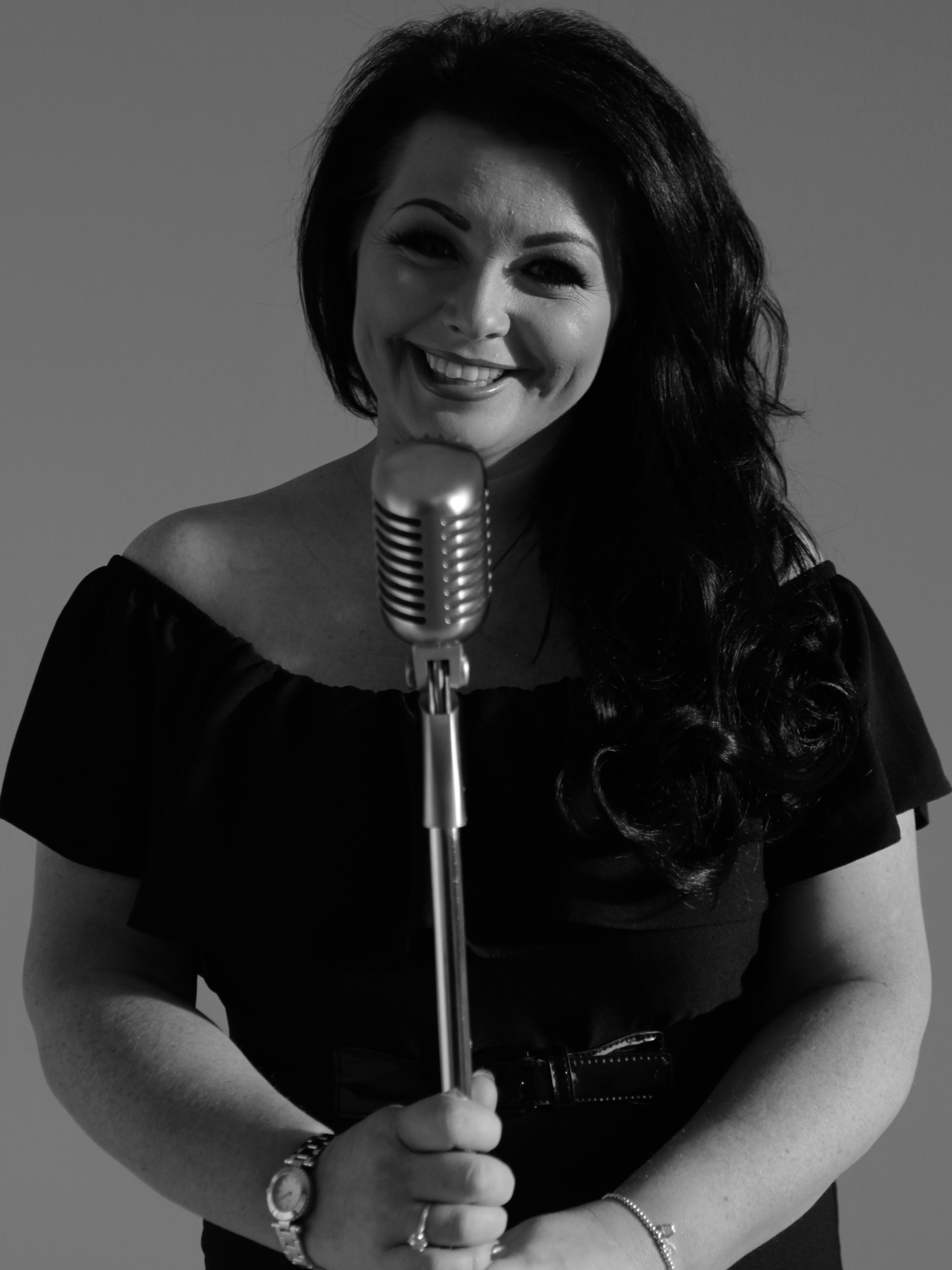 Scarlet Hart Scottish Female Vocalist